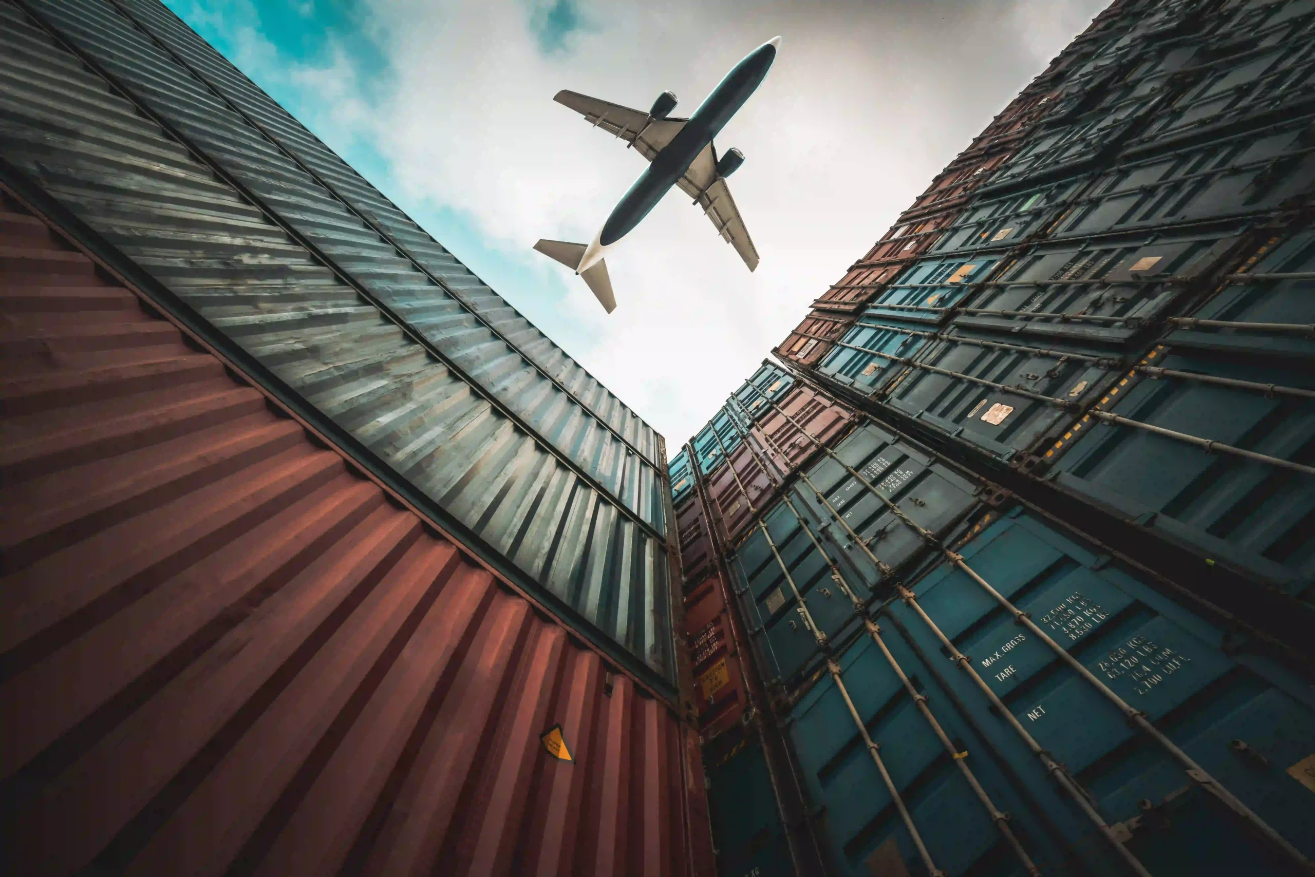 Consolidated and general air freight