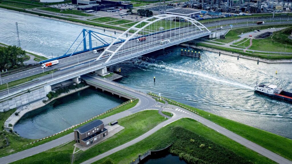 Cracks in Main Access Bridge Suurhoffbrug Severely Disrupt Access to the Port of Rotterdam