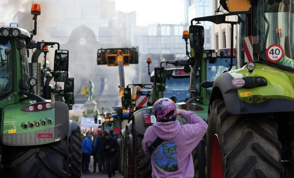 Tractors on the Motorway: Why ADR Transport Faces Growing Risk from Europe's Farmer Protests