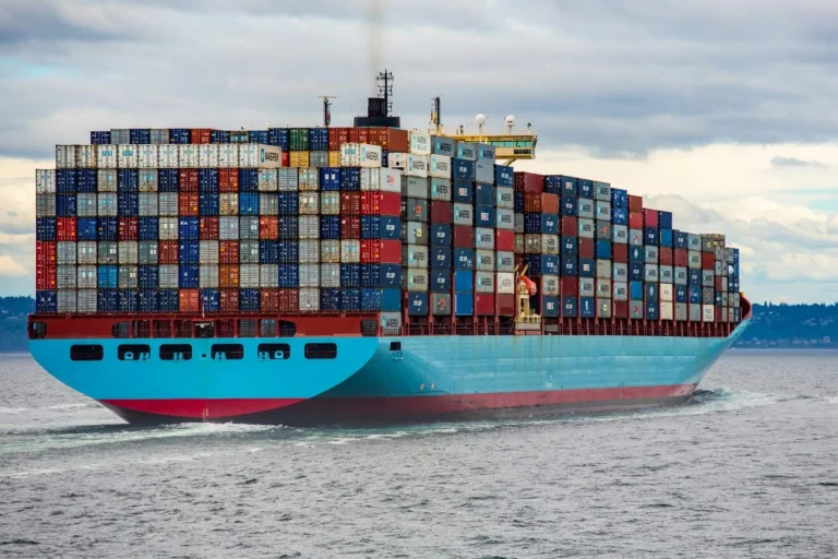 Tyfoon Saudel Verstoort Chinese Havens: Wat Verladers Moeten Weten